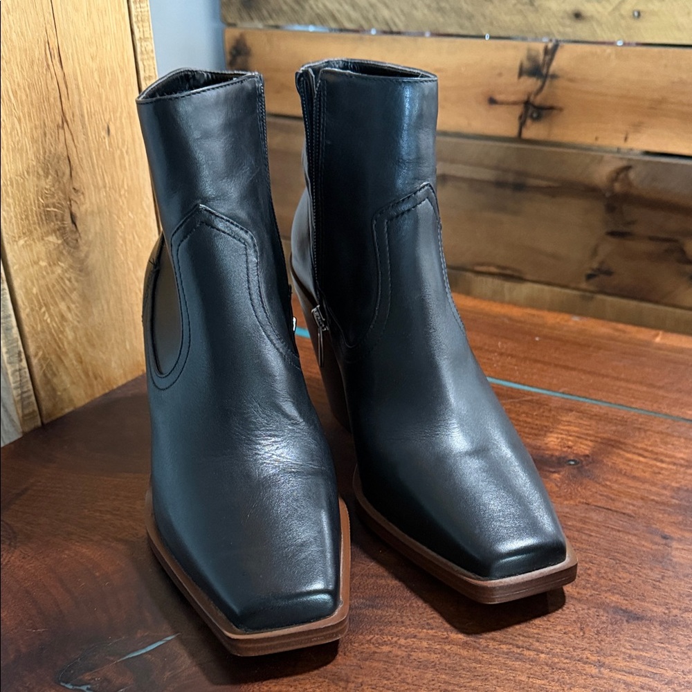Vince Camuto Amanda Black Leather Ankle Boots – Size 9 | NWOT